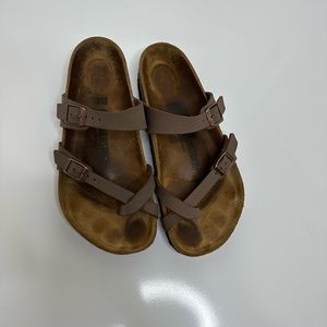 Birkenstock Mayari sandals, size EU 39in Brown leather.